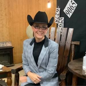 Meet your Posher, Andrea